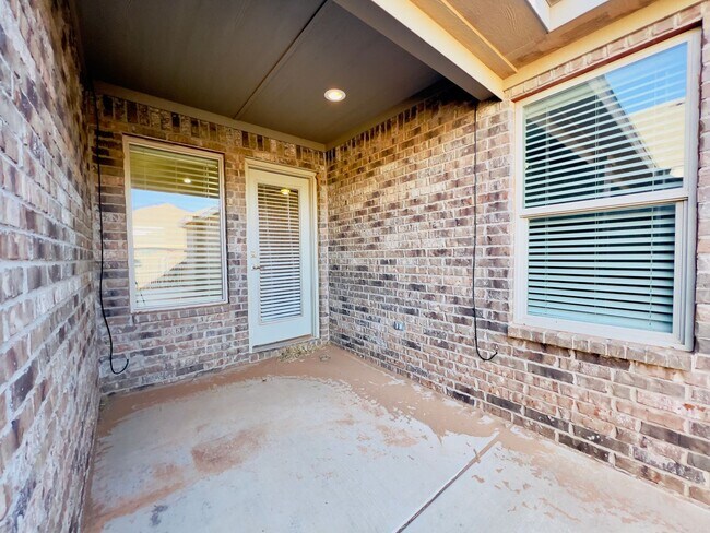 Building Photo - Spacious 3-Bedroom Townhouse Near Texas Tech