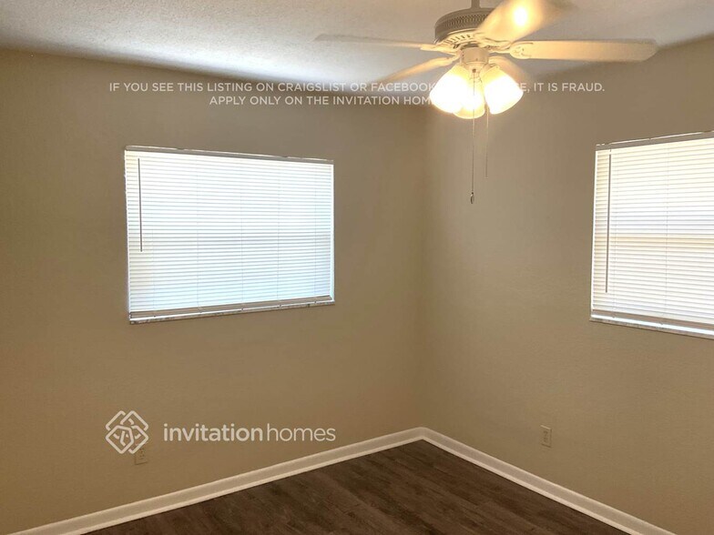 Building Photo - 2225 14th Ave SW