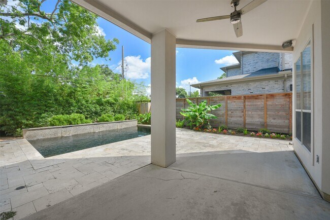 Building Photo - 3724 Wroxton Rd