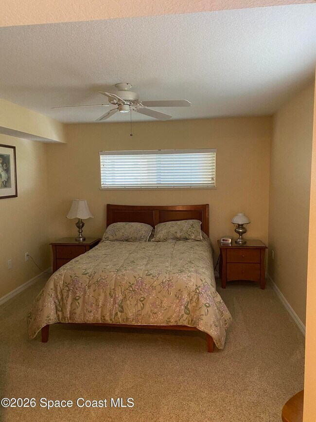 Building Photo - 8951 Lake Dr