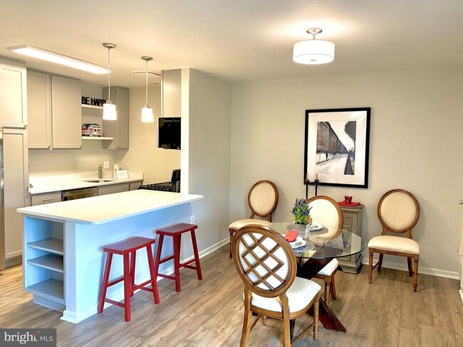 Building Photo - 216 Park Terrace Ct SE