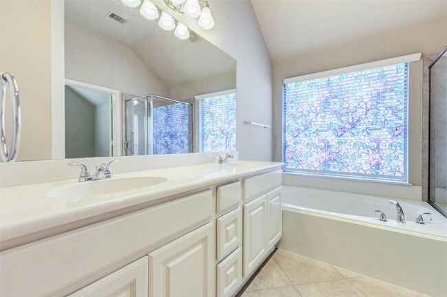 Building Photo - 25839 Riverside Creek Dr