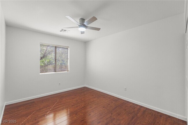 Building Photo - 11135 Alora St