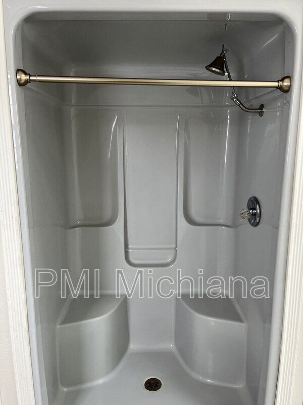 Building Photo - 19901 Oakdale Ave