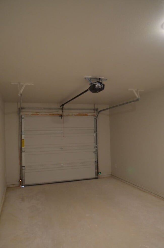 Building Photo - 1826 Castroville Trl