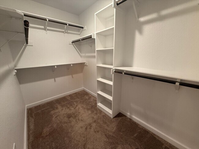 Building Photo - 4-Bedroom House for Rent in Copperas Cove