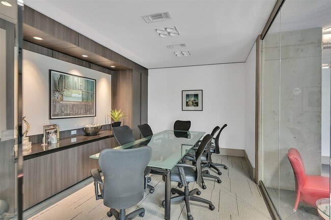 Building Photo - 1901 Post Oak Blvd