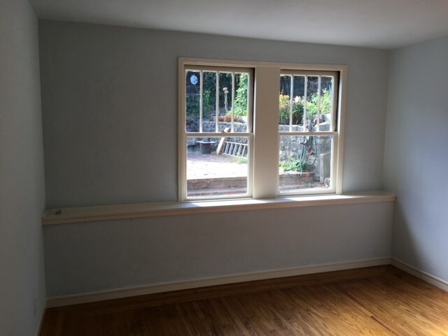 Bedroom. Window looks into garden. - 43 Bishop Rd