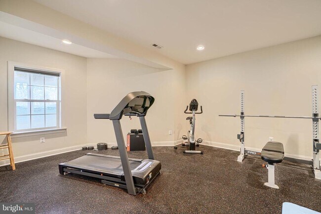 Building Photo - 1319 Martin Meadows Dr
