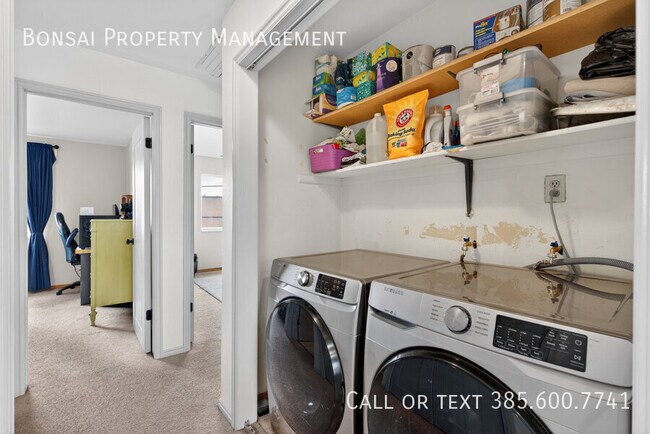 Building Photo - 894 N 160 W