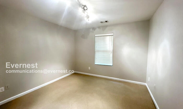 Building Photo - 5720 Singlebriar Ct