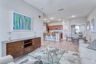 Interior Photo - Ventura at Turtle Creek