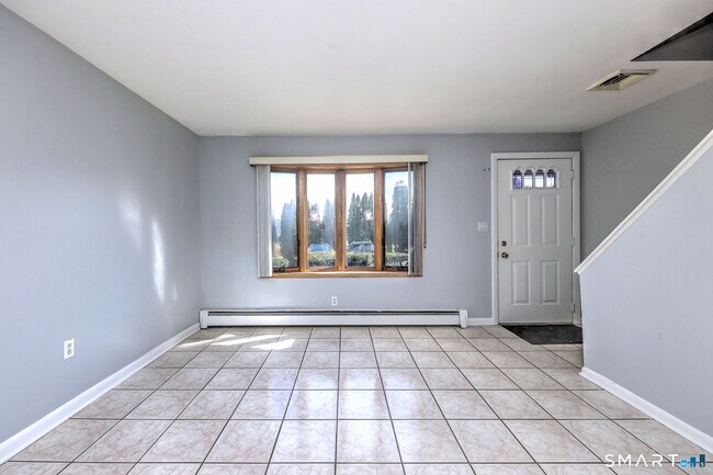 Building Photo - 1 Cora St