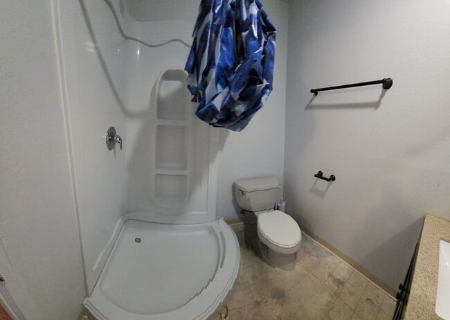 Building Photo - 4 bed 3 baths!  House ideally located close to campus, shopping, Bishop Peak