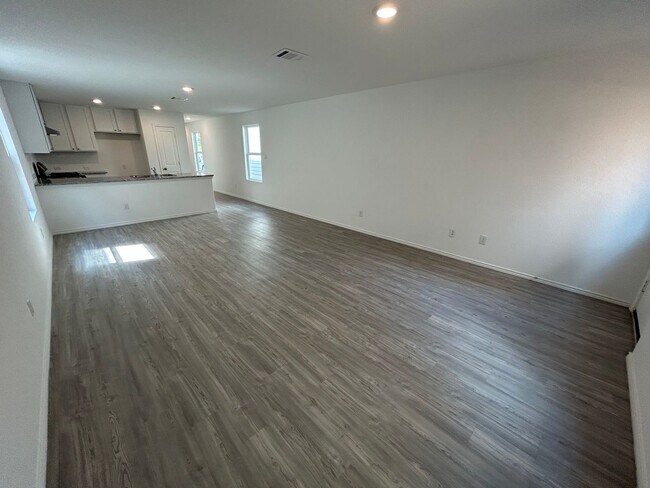 Building Photo - *MOVE IN SPECIAL* Newly Built 2-Story 3 Bedroom Home Near Brooks City Base!