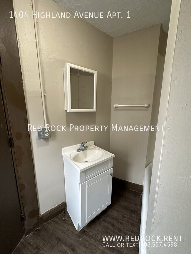 Building Photo - 1404 Highland Ave