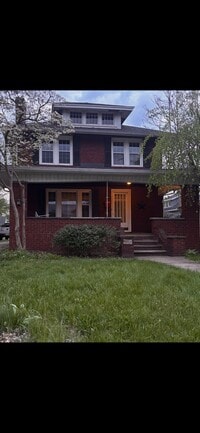 Building Photo - 1016 11th St NE