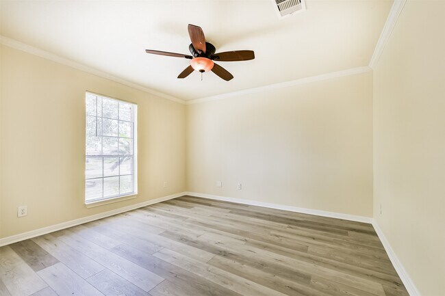 Building Photo - 2614 Brahman Dr