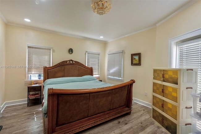 Building Photo - 906 Genoa St