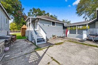 Building Photo - 9629 Sunnywood Dr