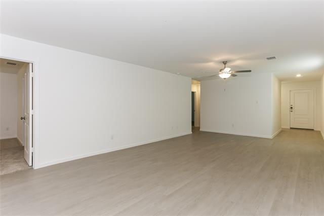 Building Photo - 1320 Amapola Dr