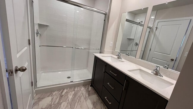 Building Photo - 12 Barbine Wy