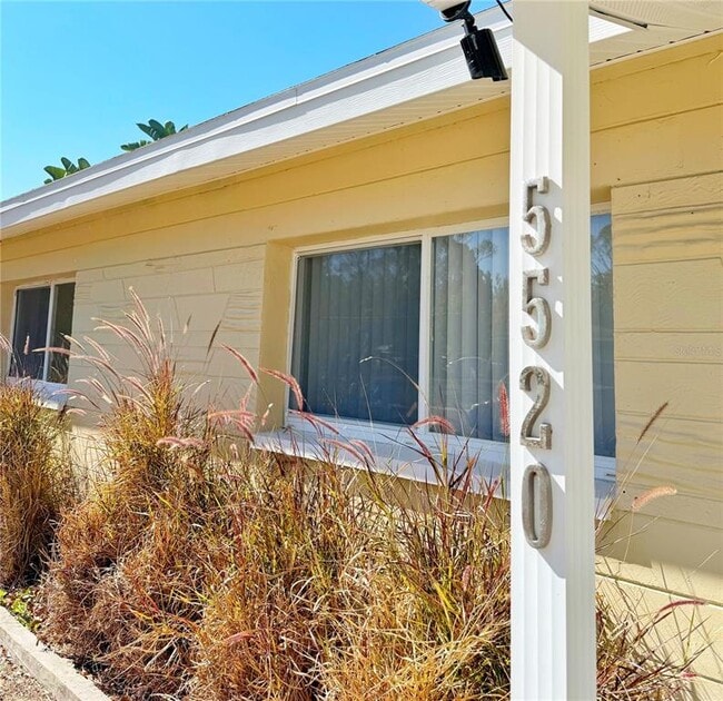 Building Photo - 5520 Hobson St NE