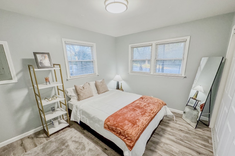 Building Photo - 618 Troy St