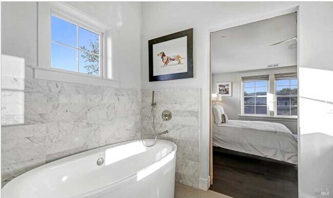 Building Photo - 230 Newcomb St