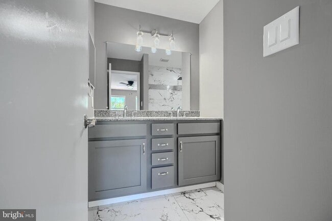 Building Photo - 4204 Red Ridge Way