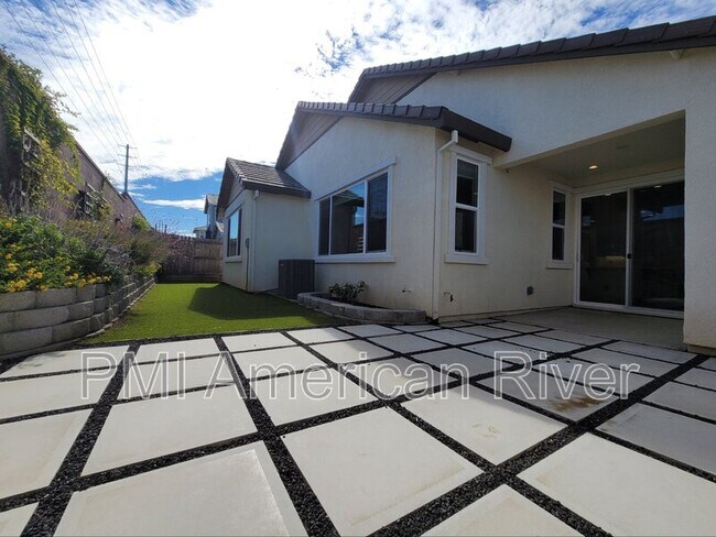 Building Photo - 12773 Tower Beach Way