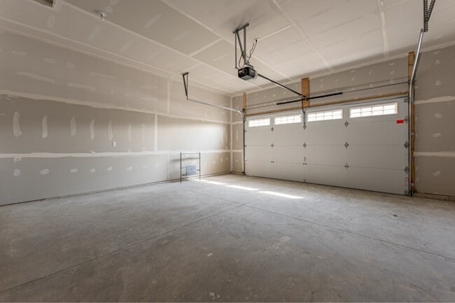 Building Photo - 5697 Roy's Ridge