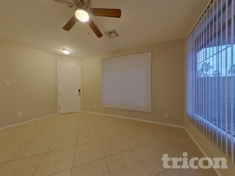 Building Photo - 735 S Bedford Dr