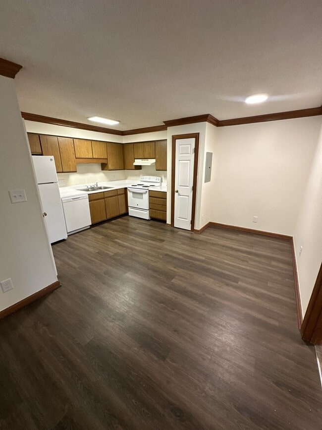 Building Photo - 2 Bedroom 2 Bathroom Condo!