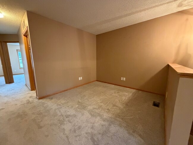 Building Photo - 11007 Oak Grv Cir