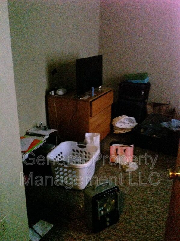 Building Photo - FREE OF SECURITY DEPOSIT 3 Bed 1 Bath with...