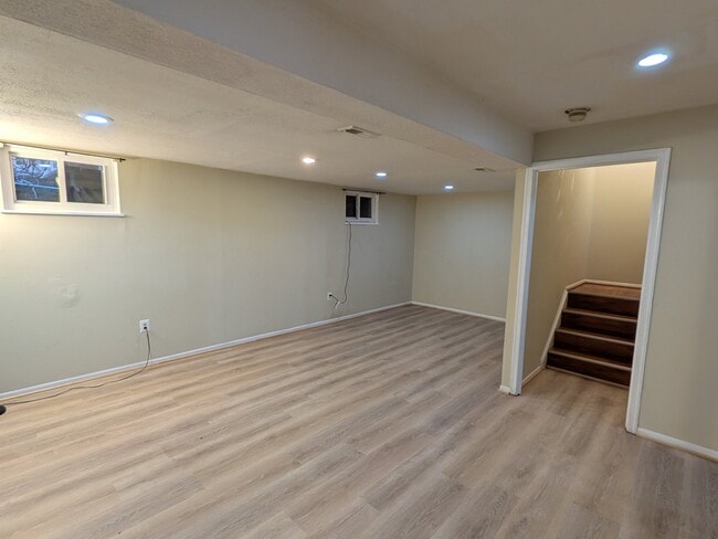 Building Photo - 11507 Sullnick Way