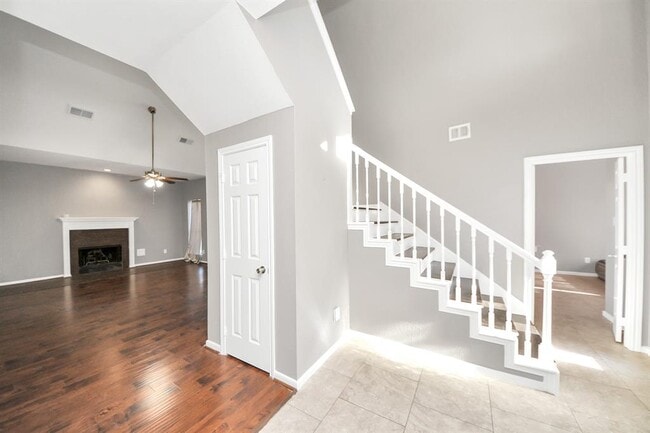Building Photo - 5723 Whitemills Dr