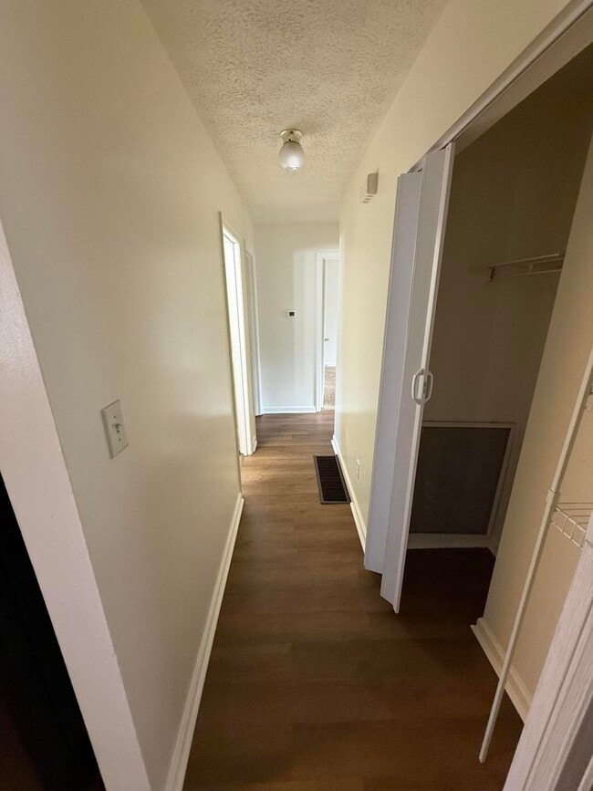 Building Photo - 2156 Deauville Dr