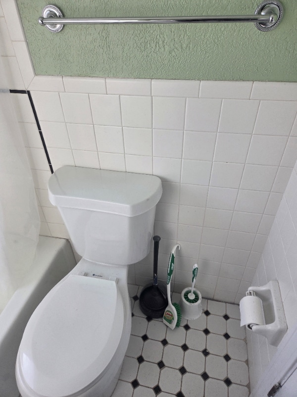 Building Photo - 922 N Coolidge Ave