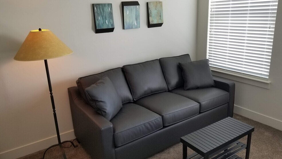 Guest Pullout/Office - 1043 S 500 E