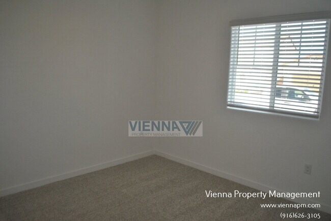 Building Photo - 4451 Duckhawk Cir