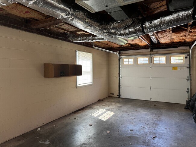 Building Photo - 3109 Kinnamon Rd