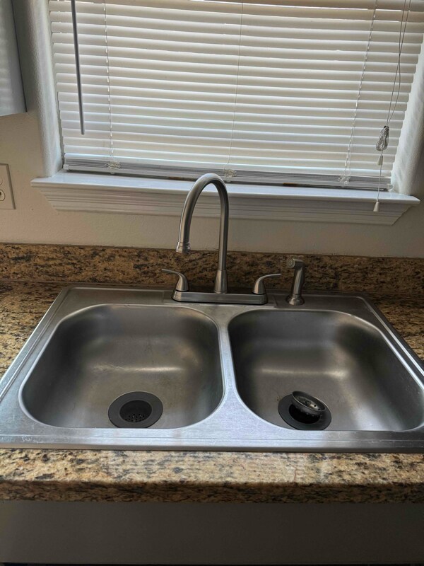 Building Photo - 3602 S Radisson Ave