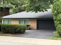 Building Photo - 1315 Sheridan Rd