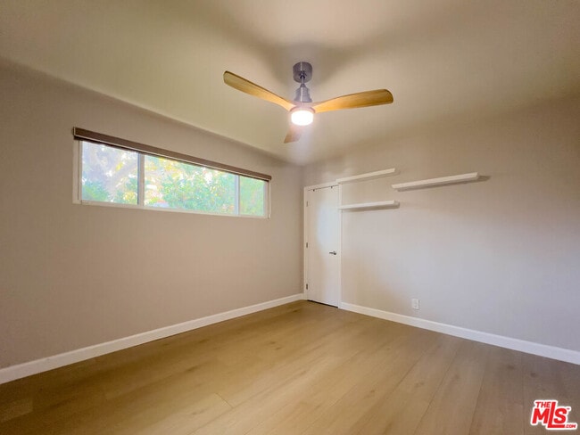 Building Photo - 15424 Camarillo St