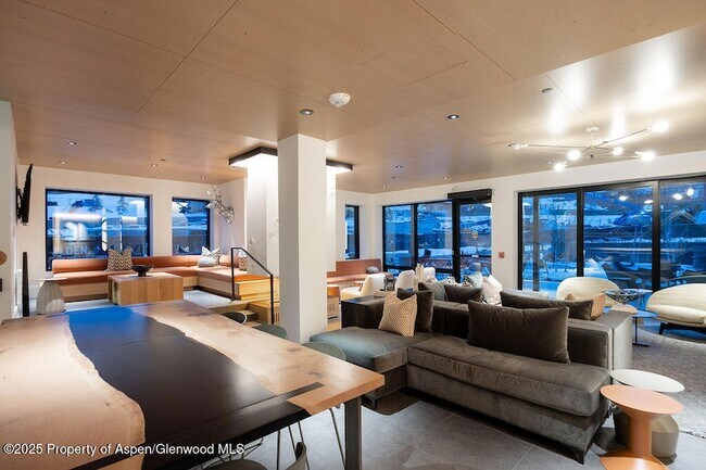 Building Photo - 119 Wood Rd