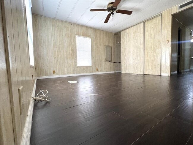Building Photo - 5954 140th Terrace N