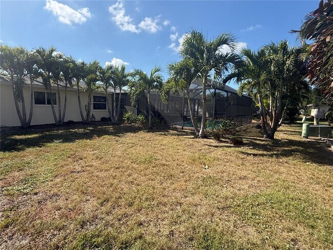 Building Photo - 819 S Gondola Dr