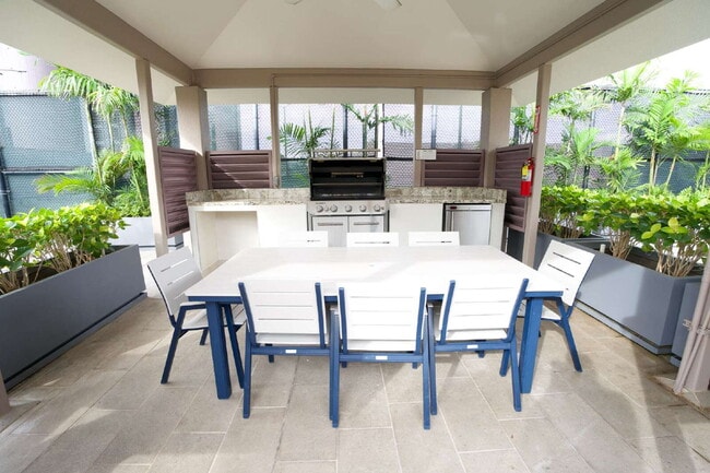 Building Photo - Spacious 2BR/2BA w/ Views, Lanai & 2 Parking – One Waterfront Tower